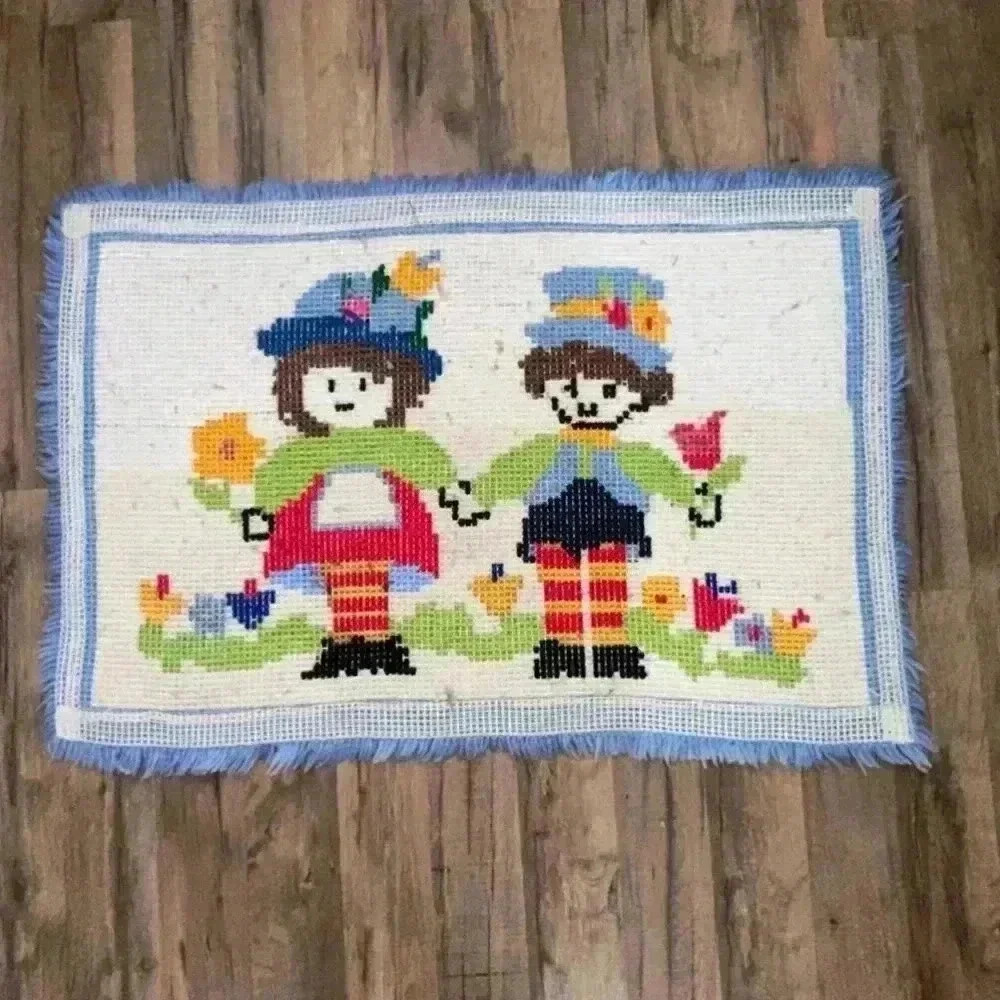 VINTAGE! Latch Hook Rug, Kids, multicolored! - Picture 6 of 6